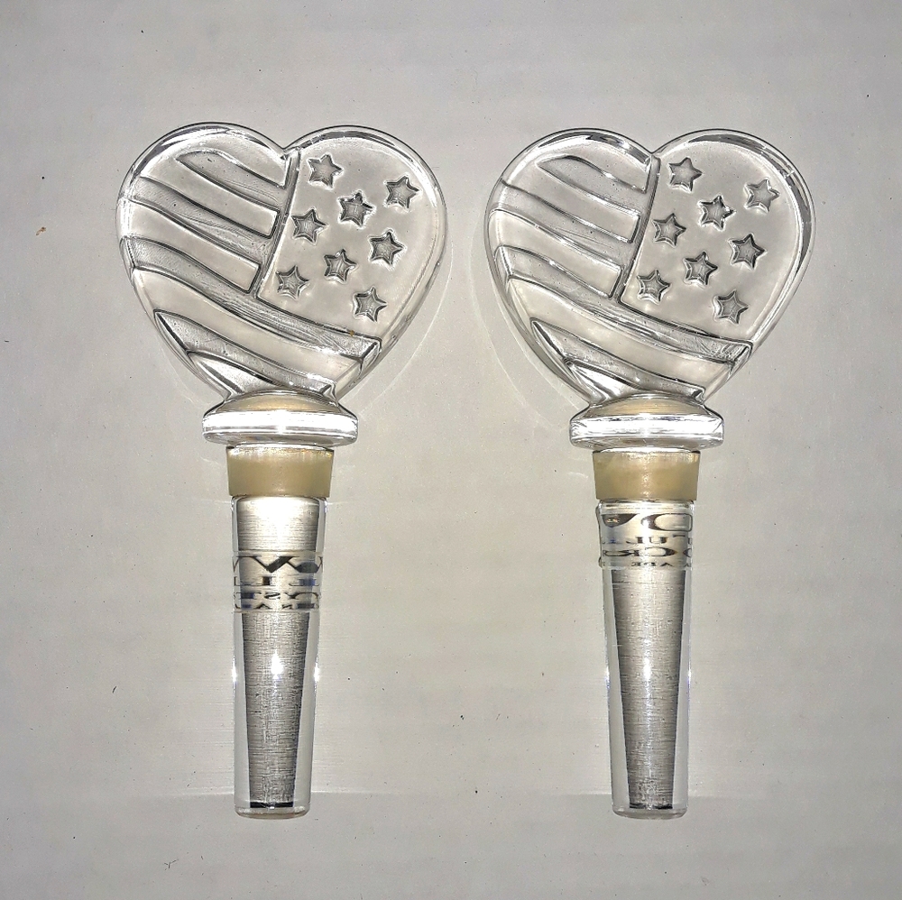 ❤❤❤️ 4 for $20  Chrystal wine stoppers  set of 2